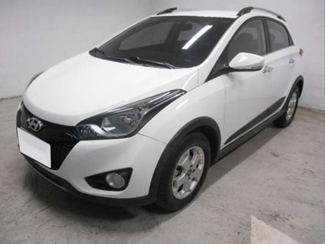 LOTE 074 Hyundai HB20X Premium 1.6 (Aut)