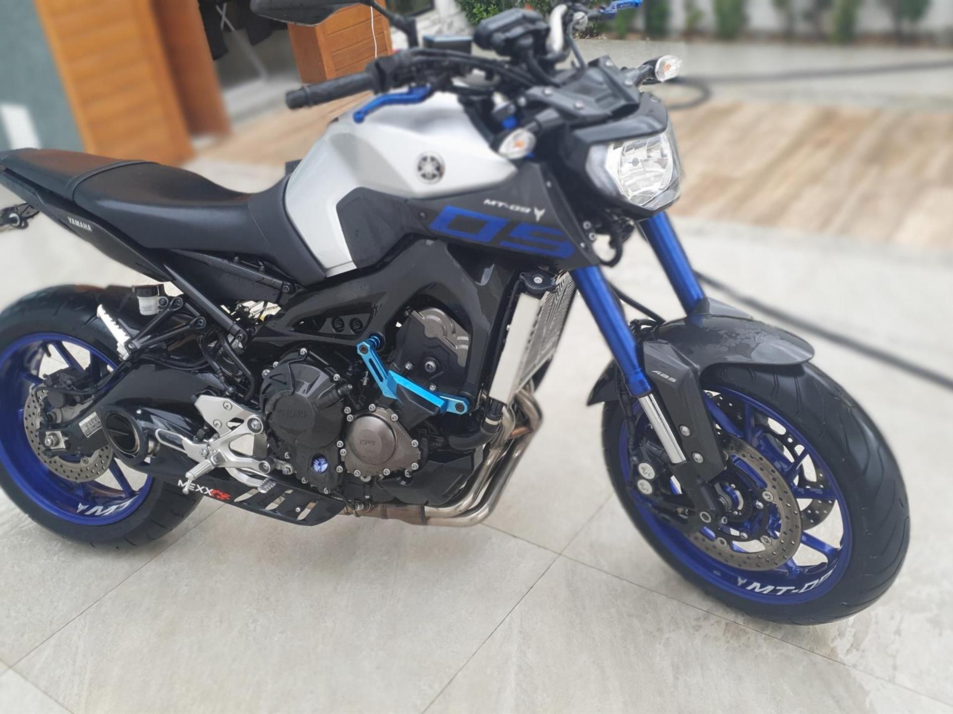 Lote 030 - YAMAHA MT-09
