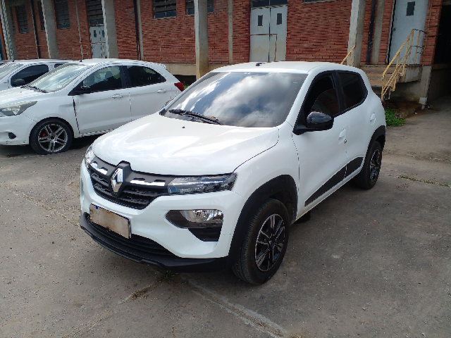 LOTE 019 KWID INTENS 2 2022/2023