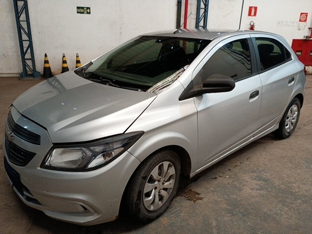 LOTE 081 CHEVROLET ONIX 1.0 MT