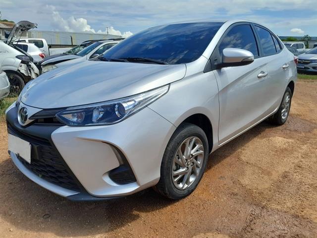 LOTE 020 YARIS SA XS15