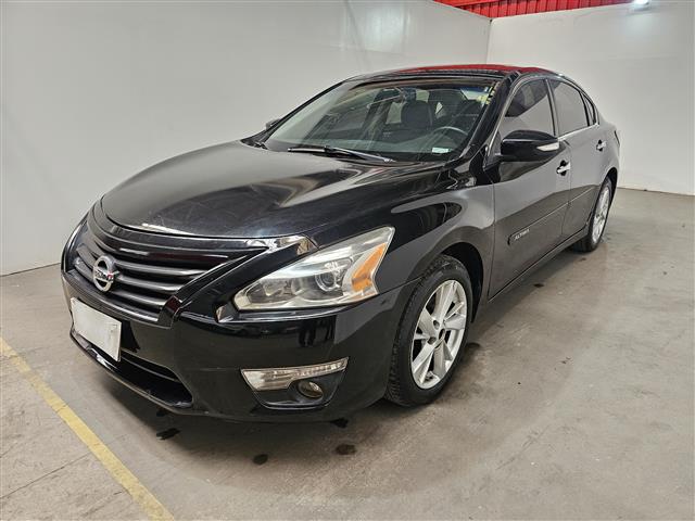 LOTE 052 ALTIMA 25 SL 2013/2014